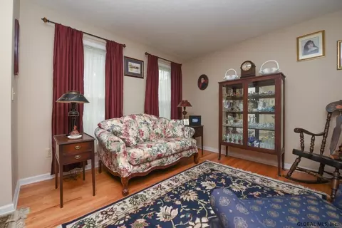 29 Squire Rd, Schenectady, NY 12304 photo 20