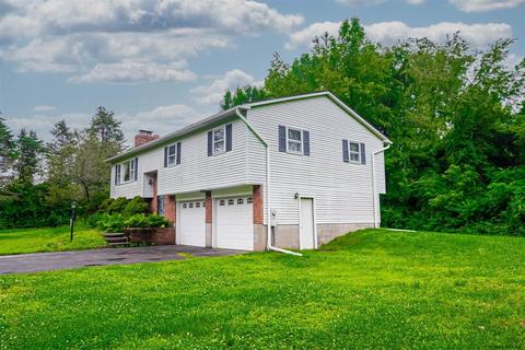 30 Cross St, Kinderhook, NY 12106 photo 2