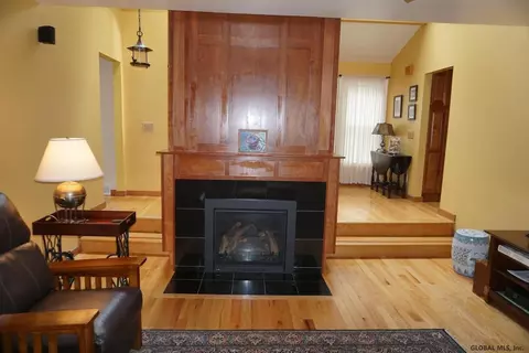 22 Teaberry Pl, Malta, NY 12020 photo 14