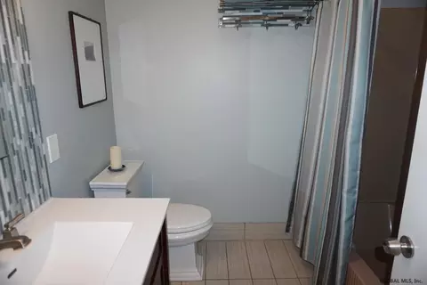 22 Teaberry Pl, Malta, NY 12020 photo 19