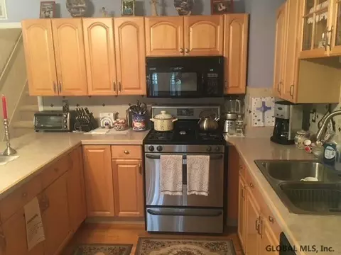 837 Cleveland Ave, Schenectady, NY 12306 photo 15
