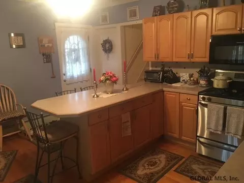 837 Cleveland Ave, Schenectady, NY 12306 photo 12