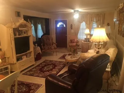 837 Cleveland Ave, Schenectady, NY 12306 photo 10
