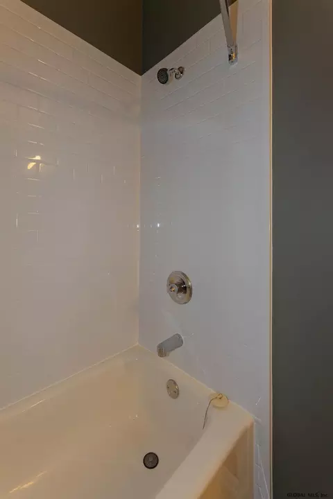 511 Apex Ln, Troy, NY 12182 photo 21