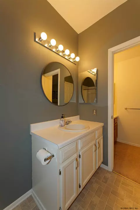 511 Apex Ln, Troy, NY 12182 photo 20