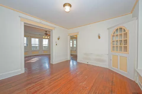 1069 Waverly Pl, Schenectady, NY 12308 photo 15