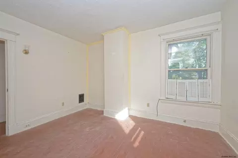 1069 Waverly Pl, Schenectady, NY 12308 photo 24