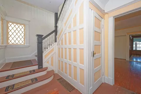 1069 Waverly Pl, Schenectady, NY 12308 photo 6