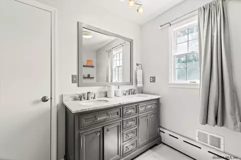 1224 Hendrickson Ave, Schenectady, NY 12309 photo 29