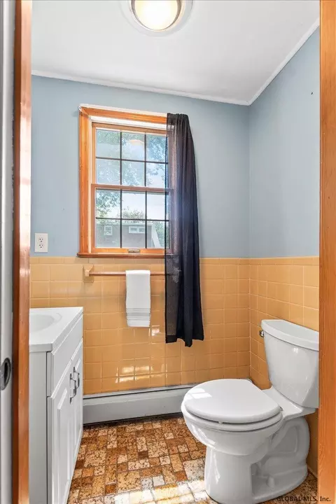 1224 Hendrickson Ave, Schenectady, NY 12309 photo 18