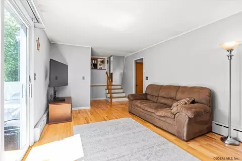 1224 Hendrickson Ave, Schenectady, NY 12309 photo 10