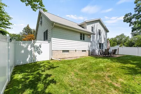 1224 Hendrickson Ave, Schenectady, NY 12309 photo 35