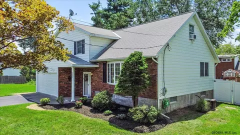 1224 Hendrickson Ave, Schenectady, NY 12309 photo 3