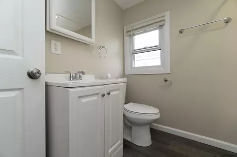 9 Chestnut St, Schenectady, NY 12307 photo 38