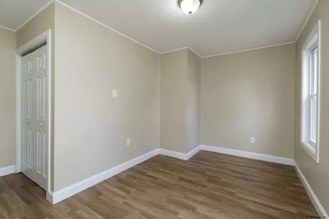 9 Chestnut St, Schenectady, NY 12307 photo 9