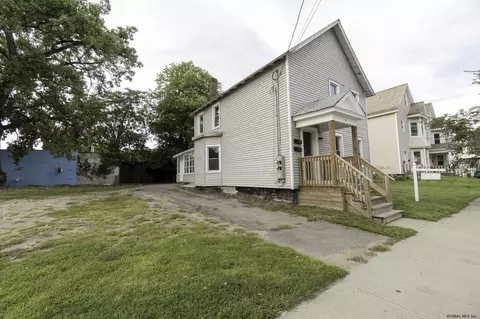 9 Chestnut St, Schenectady, NY 12307 photo 55