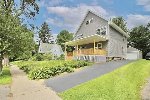 37 Ray St, Schenectady, NY 12309 photo 2