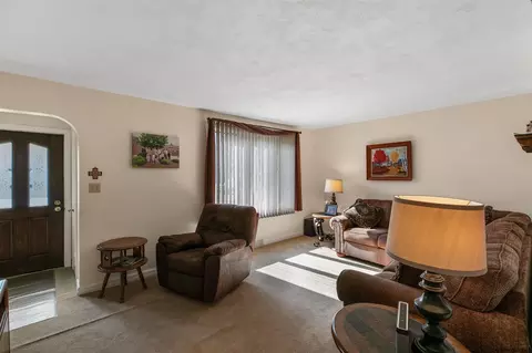 313 Nimitz Rd, Schenectady, NY 12304 photo 3