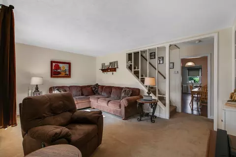 313 Nimitz Rd, Schenectady, NY 12304 photo 4