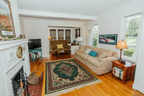 107 Alexander Ave, Schenectady, NY 12302 photo 4