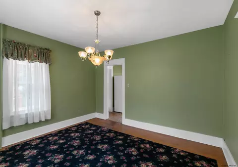 5 Bedell Ave, Delmar, NY 12054 photo 11