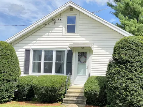 34 Crescent Rd, Eagle Bridge, NY 12057 photo 1