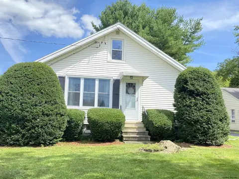 34 Crescent Rd, Eagle Bridge, NY 12057 photo 2