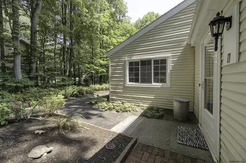 11 Willow Dr, Delmar, NY 12054 photo 44