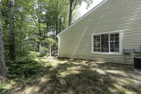 11 Willow Dr, Delmar, NY 12054 photo 46
