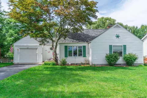 2121 Van Rensselaer Dr, Schenectady, NY 12308 photo 4