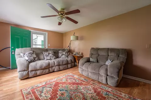 2121 Van Rensselaer Dr, Schenectady, NY 12308 photo 9
