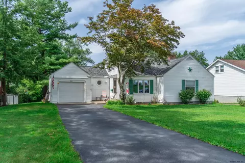 2121 Van Rensselaer Dr, Schenectady, NY 12308 photo 2