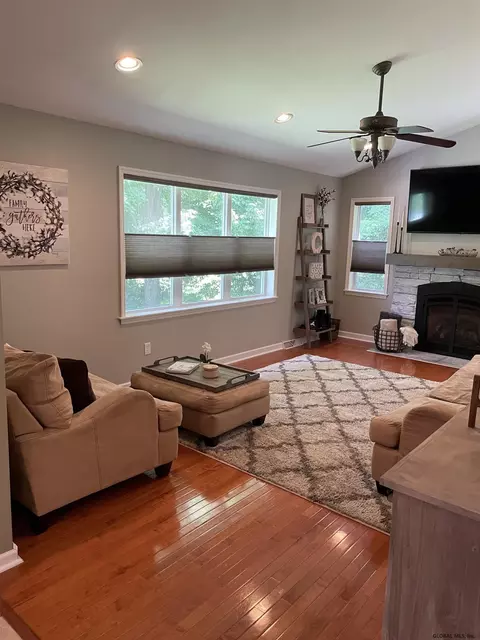 24 Willowbrook Ter, Halfmoon, NY 12065 photo 15