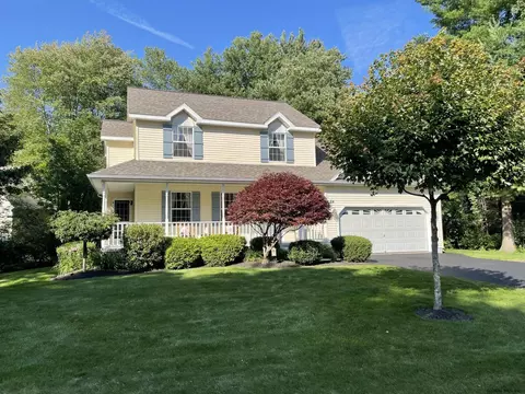 24 Willowbrook Ter, Halfmoon, NY 12065 photo 2