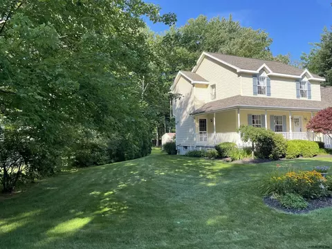 24 Willowbrook Ter, Halfmoon, NY 12065 photo 4