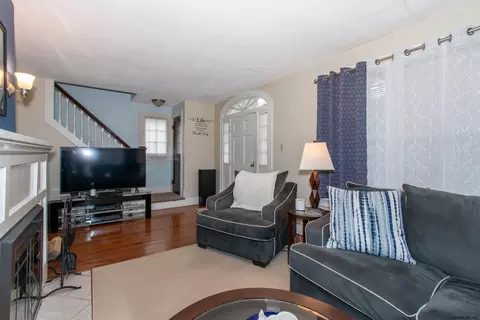 1918 Osterlitz Ave, Schenectady, NY 12306 photo 5