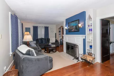 1918 Osterlitz Ave, Schenectady, NY 12306 photo 4