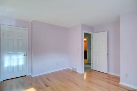 3286 E Old State Rd, Schenectady, NY 12303 photo 32