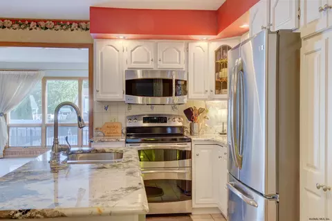 3286 E Old State Rd, Schenectady, NY 12303 photo 23