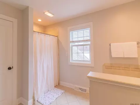 14 Devonshire Way, Halfmoon, NY 12065 photo 36