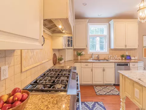 14 Devonshire Way, Halfmoon, NY 12065 photo 14