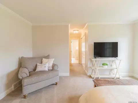14 Devonshire Way, Halfmoon, NY 12065 photo 32