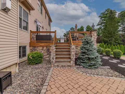 14 Devonshire Way, Halfmoon, NY 12065 photo 57