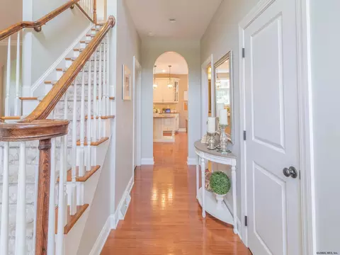 14 Devonshire Way, Halfmoon, NY 12065 photo 25