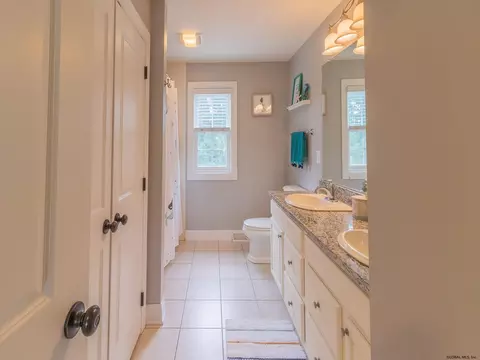 14 Devonshire Way, Halfmoon, NY 12065 photo 44