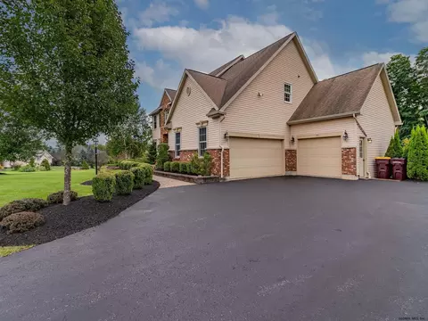 14 Devonshire Way, Halfmoon, NY 12065 photo 64