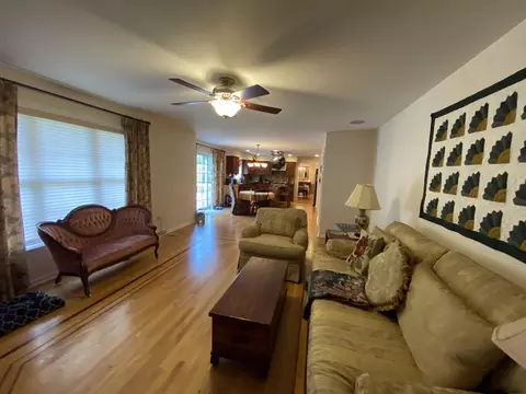 28 Fife Dr, Slingerlands, NY 12159 photo 9