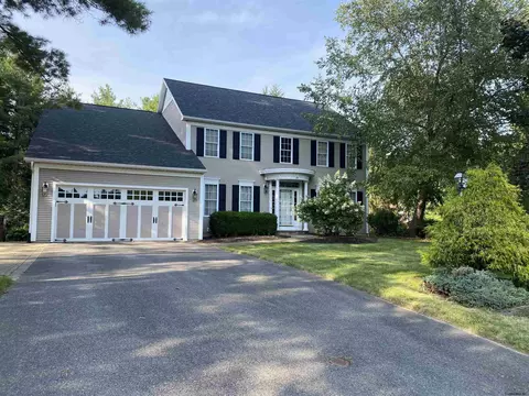 28 Fife Dr, Slingerlands, NY 12159 photo 1