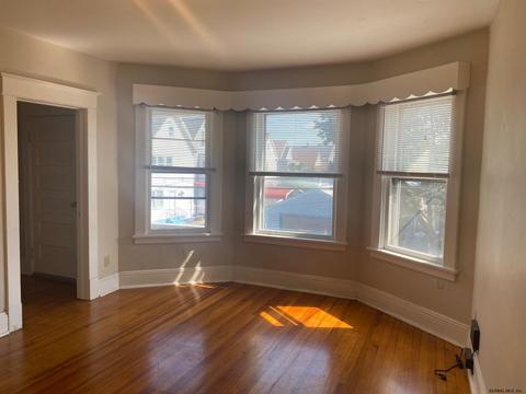 1114 Webster St, Schenectady, NY 12303 photo 8