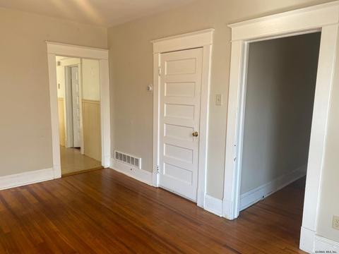 1114 Webster St, Schenectady, NY 12303 photo 9